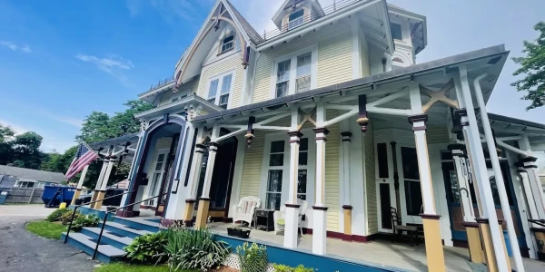 Recovery Mansion on Grand